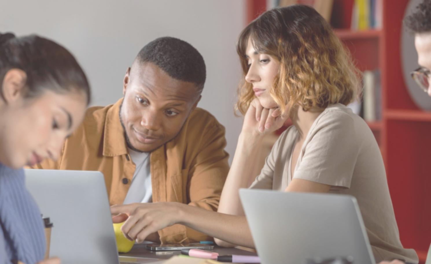 Illustration représentant un témoignage client satisfait